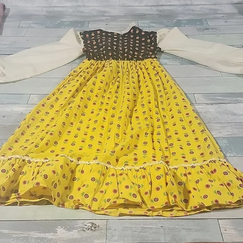 HOMEMADE Girls Vintage Floral Floor Length Dress Super Vute Yellow, Cream n Navy